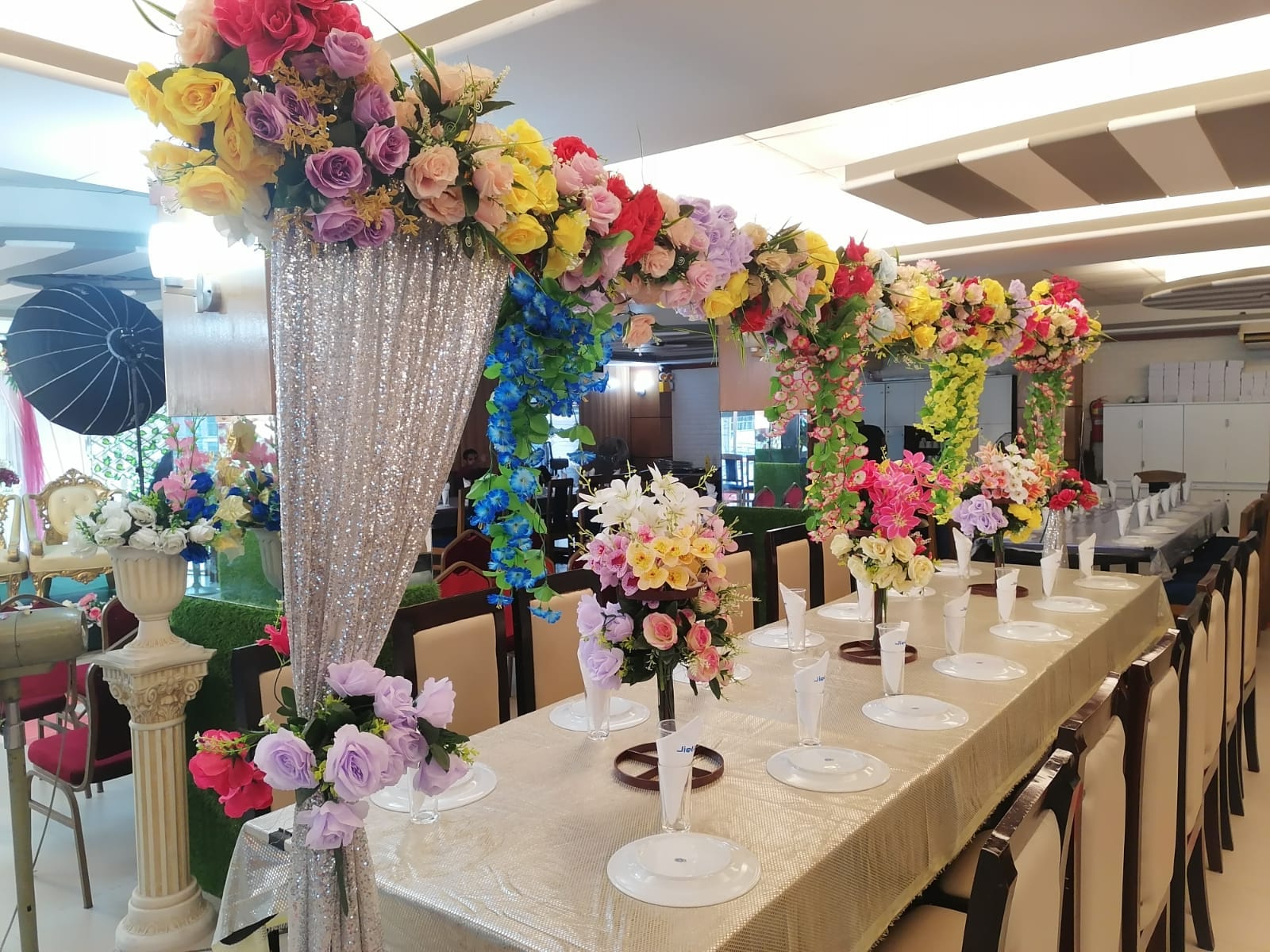 Banquet table setup